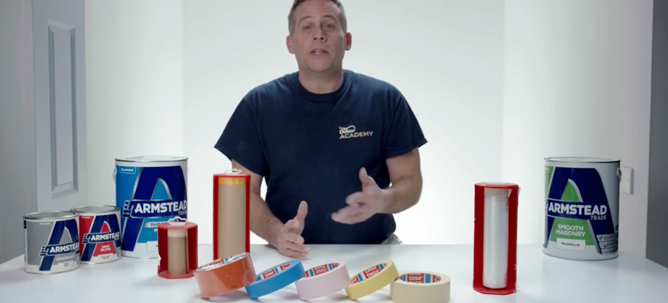 How to Use Masking Tape When Painting Dulux Trade
